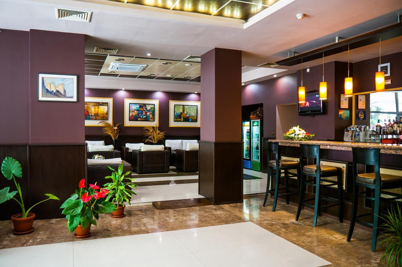 Hotel Kabile Yambol Екстер'єр фото