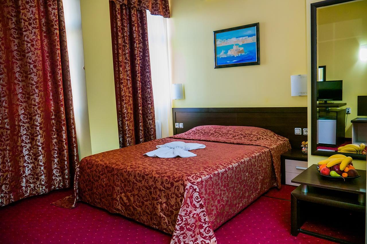 Hotel Kabile Yambol Екстер'єр фото