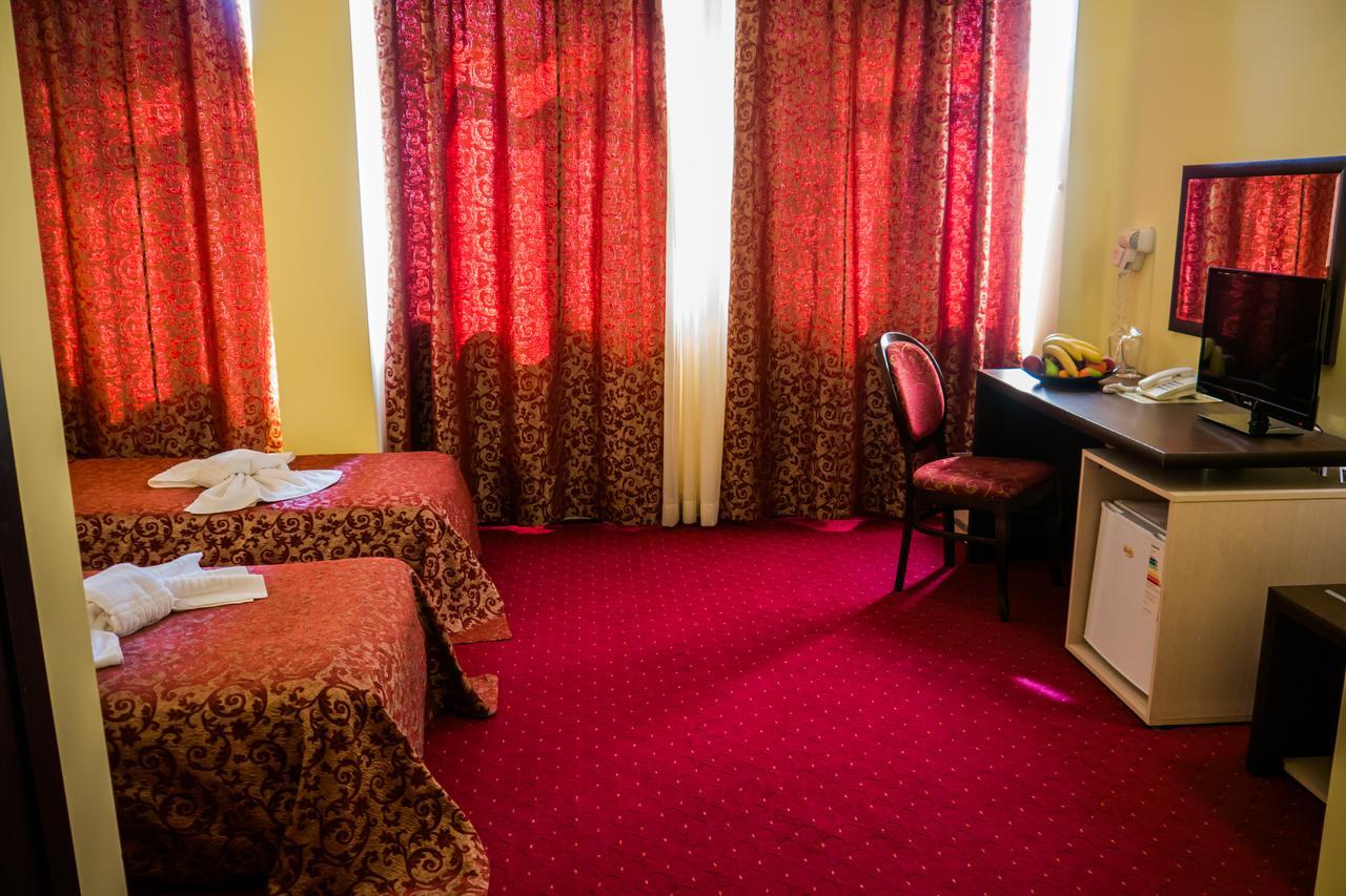 Hotel Kabile Yambol Екстер'єр фото