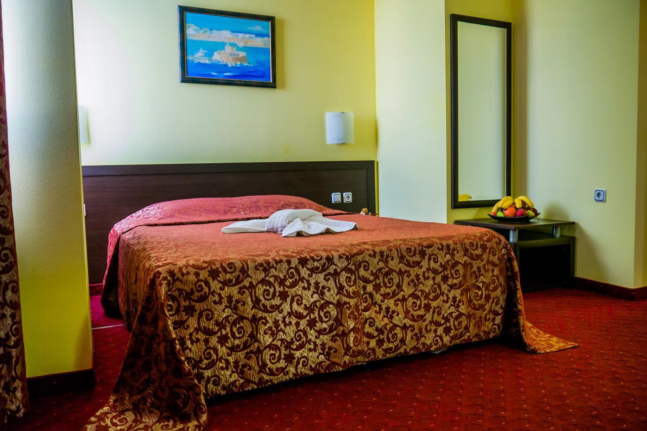 Hotel Kabile Yambol Екстер'єр фото